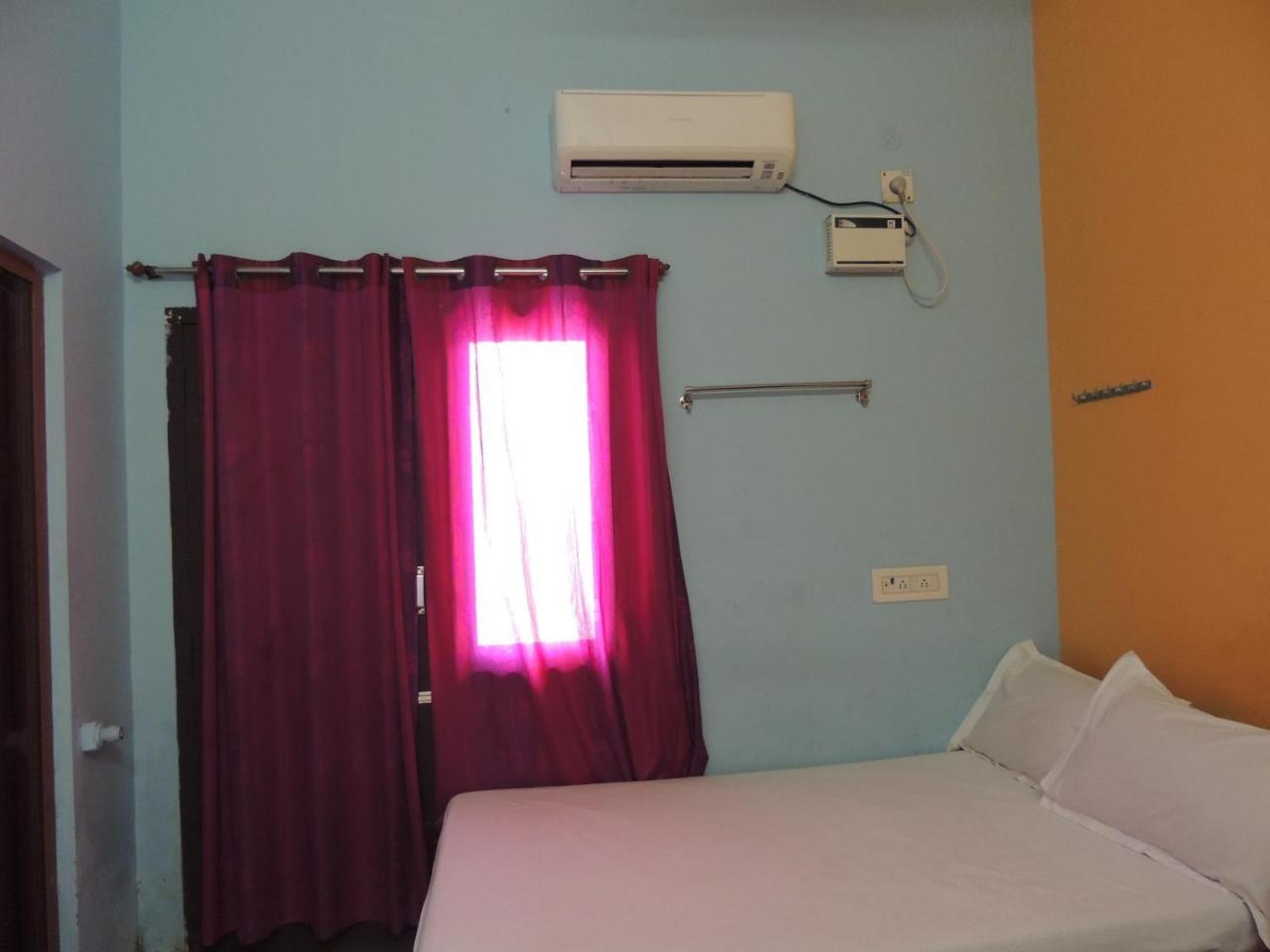 Radha Party Hall Kanchipuram Esterno foto