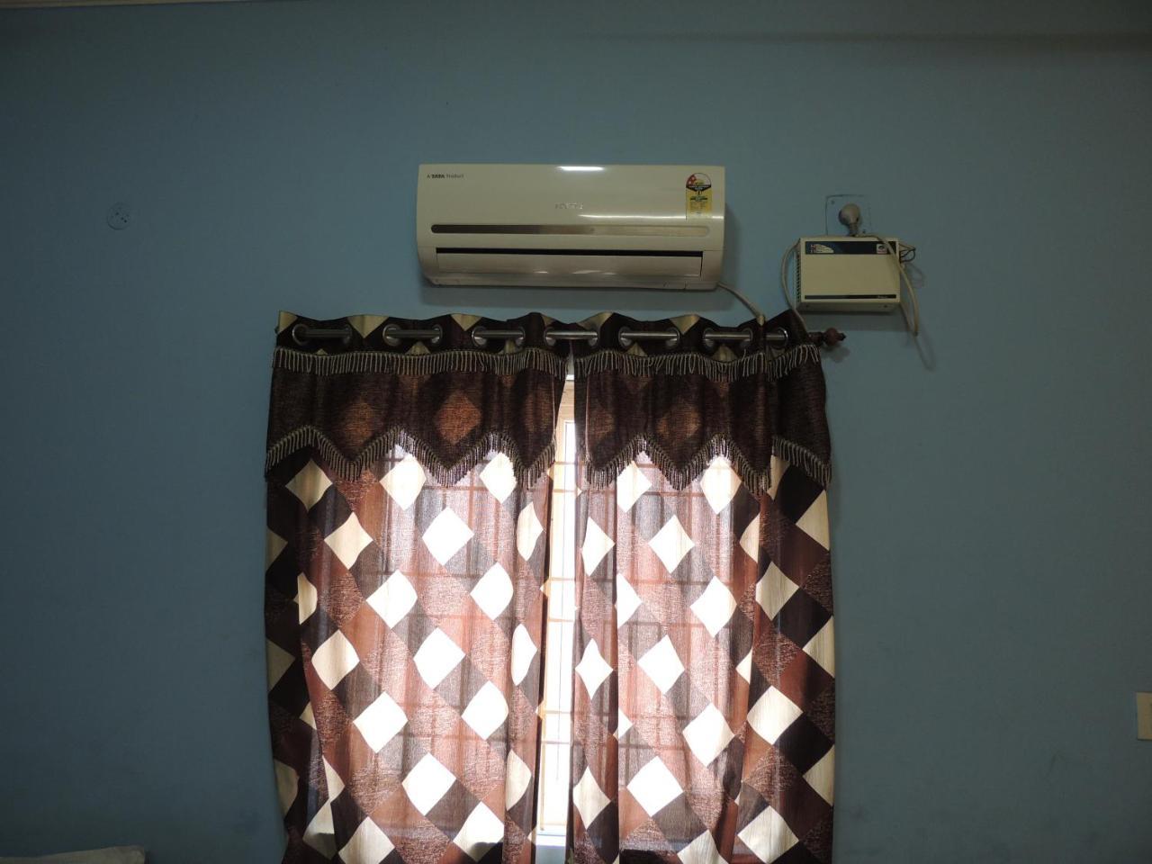 Radha Party Hall Kanchipuram Esterno foto